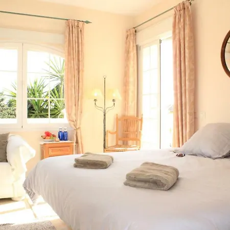 Casa Bella Homestay *